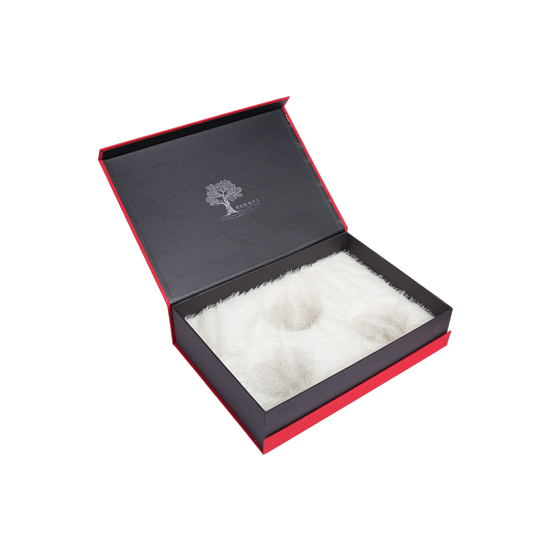Bosca bronntanais clasp maighnéadach